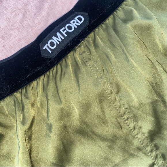 Velvet trimmed silk blend Tom Ford shorts - Picture 6 of 7